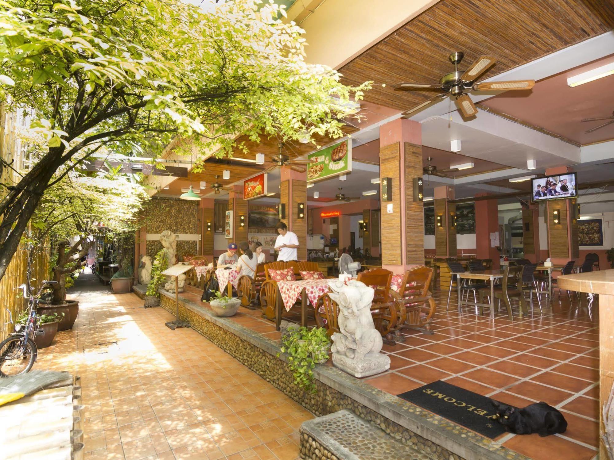 Khaosan Holiday Бангкок Экстерьер фото